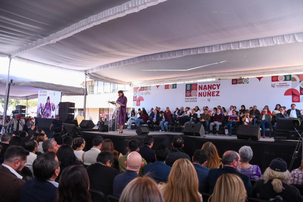 La Alcaldesa estuvo acompañada por el presidente del Tribunal Superior de Justicia, Rafael Guerra, el Secretario de Gobierno, Cesar Cravioto, Xóchitl Bravo, coordinadora de la bancada de Morena en la Ciudad de México, así como el vicecoordinador de los diputados federales Morena, Alfonso Ramírez Cuéllar.