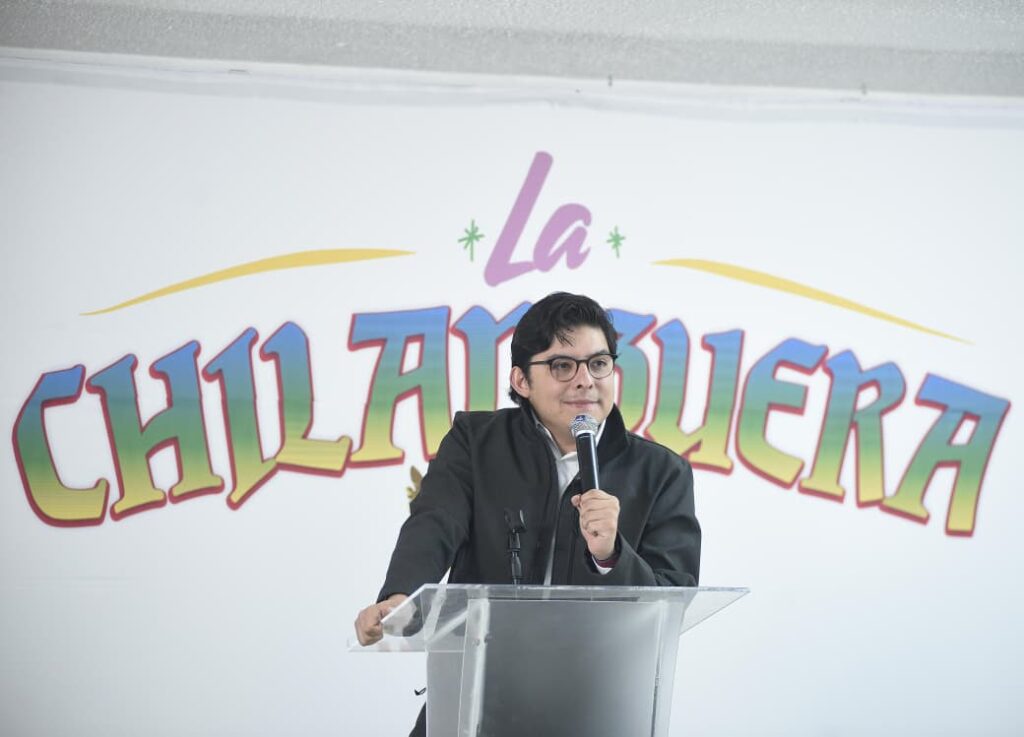 El diputado Paulo García presentó evidencias de cómo adn40, Fuerza Informativa Azteca y La Derecha Diario han roto con su ética periodística.