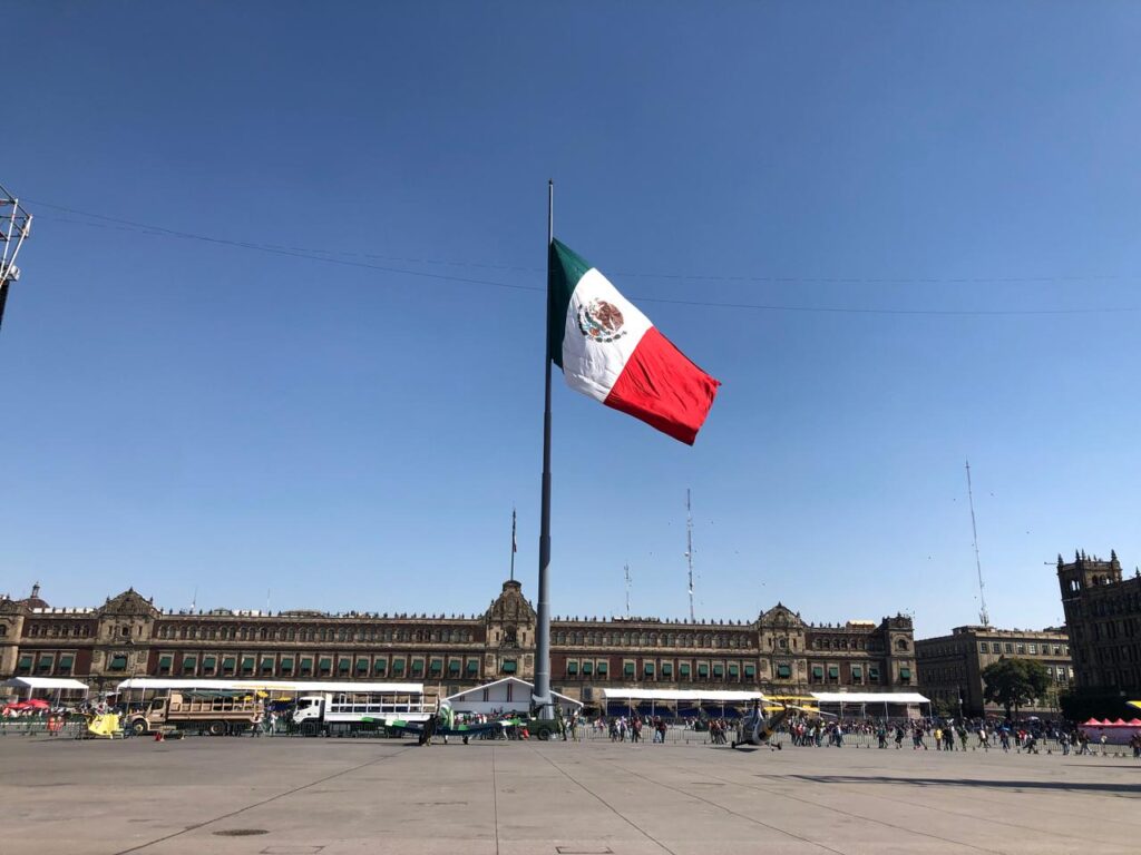 México reitera enfáticamente que el diálogo y la negociación son las únicas vías legítimas y eficaces para resolver las diferencias existentes.