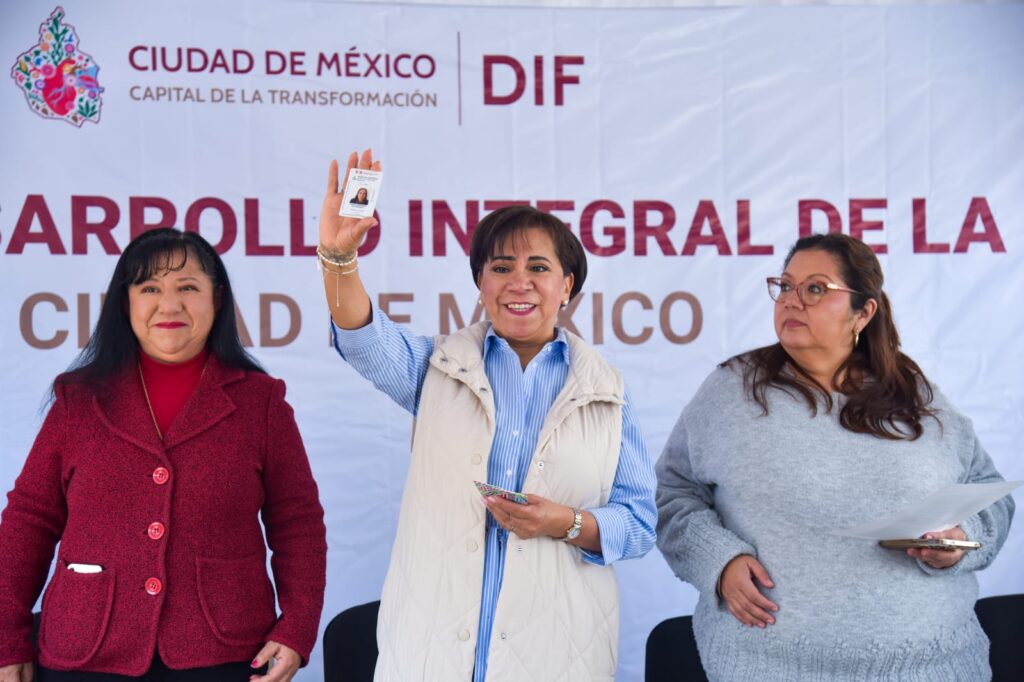 Se busca que un mayor número de personas gocen de gratuidad en el transporte público y descuentos en predial y agua, entre otros beneficios, señala Beatriz Rojas.