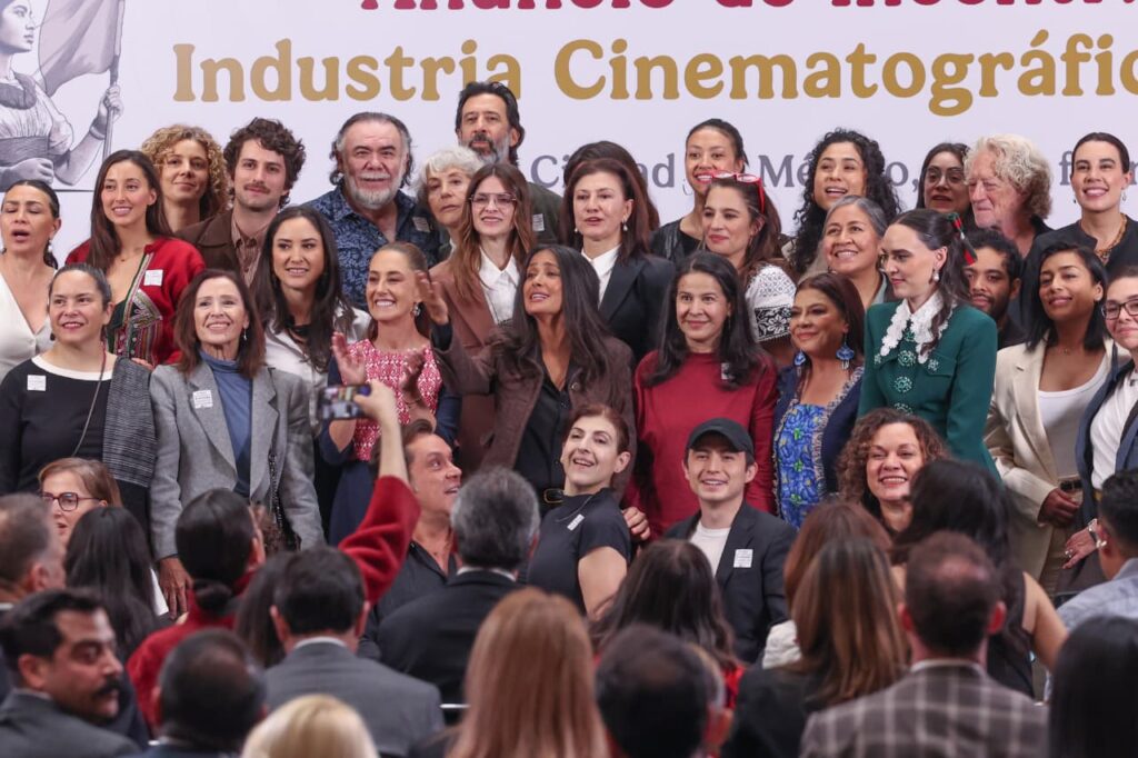 Presidenta Claudia Sheinbaum anuncia Plan Integral de Apoyo al Cine Nacional; incluye un incentivo fiscal de 30% del ISR a proyectos realizados en el país.