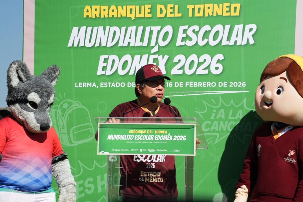 Secretario Mario Delgado dio la patada inicial del Mundialito Escolar 2026; se prevé la participación de 25 mil escuelas y 125 mil equipos.