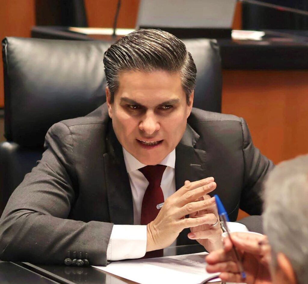 Que la democracia cueste menos y represente más: Senador Pável Jarero.