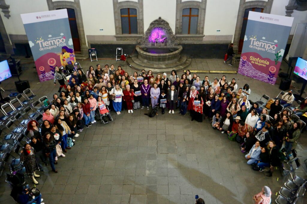 En encuentro con mujeres artistas, la Jefa de Gobierno, Clara Brugada, propuso la creación de un fondo económico de apoyo y corredores culturales en toda la ciudad.