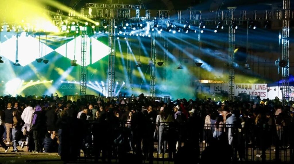 Derrocha alcaldesa de Tecámac, Rosa Wong, más de 40 mdp para el Festival Atmósfera.