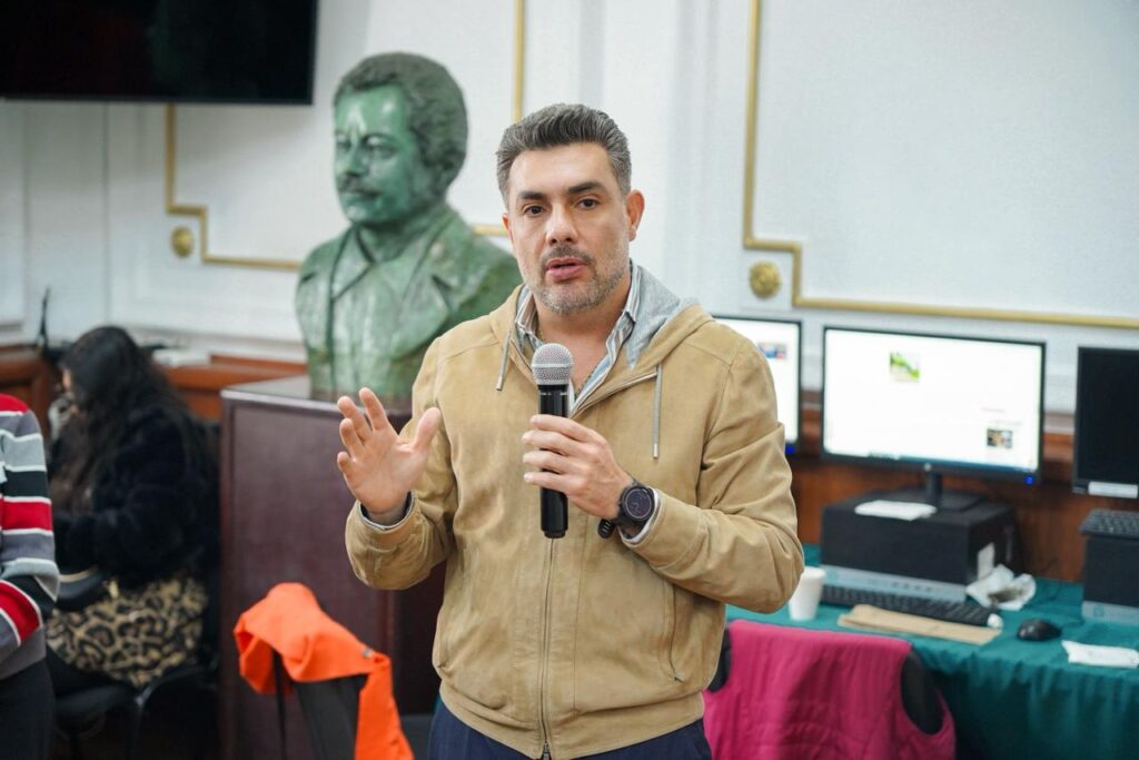 Tras la licencia de su amigo, el morenista Fernando Zárate, a quien deseó éxito en su siguiente paso profesional, el diputado Jesús Sesma informó que asumirá la conducción de la Comisión.