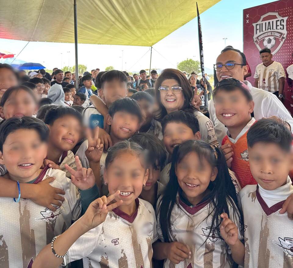 Senadora Mariela Gutiérrez llama al gobierno municipal para dejar de crear confusiones en torno al equipo Bombarderos de Tecámac.