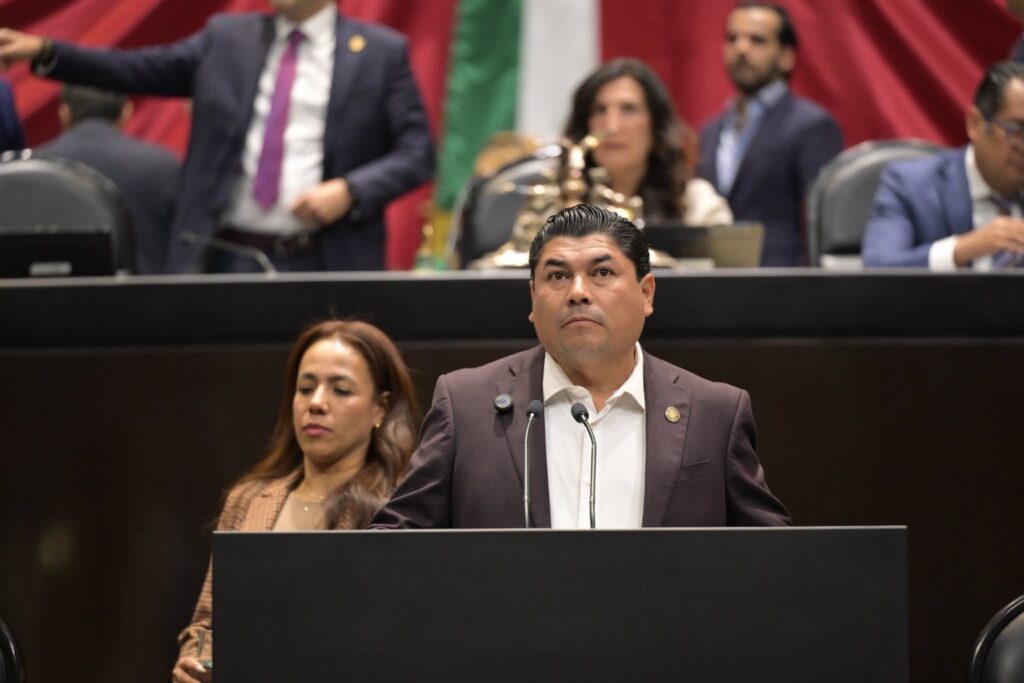 El legislador jalisciense señala que se vulnera el derecho humano a la salud, el acceso a un servicio de agua potable de calidad y se pone en riesgo la salud de miles de tapatíos.