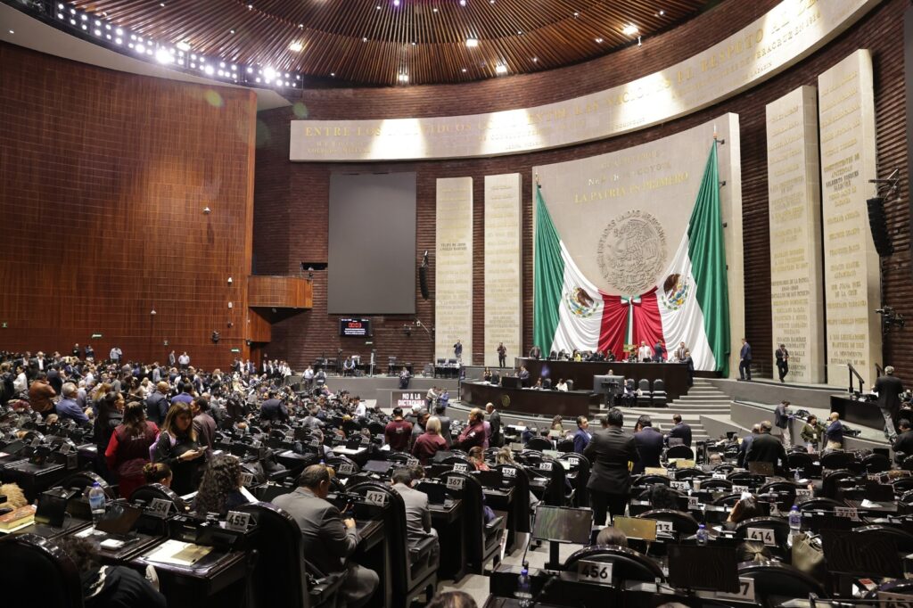 Diputados aprobaron el Plan B de la reforma electoral. En lo particular se ratificó con la mayoría calificada de 343 votos a favor, 124 en contra y una abstención.