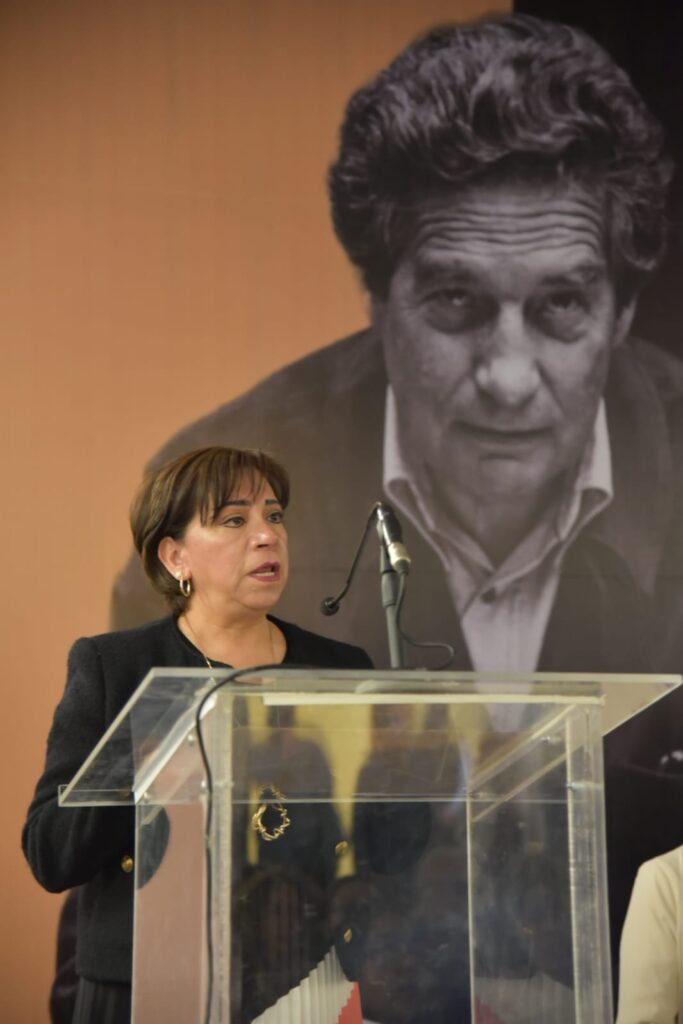 “Que el arte tome las calles a través de la creación de corredores culturales”, señala Beatriz Rojas, en la casa museo de Octavio Paz, ubicada en la colonia Tacuba.