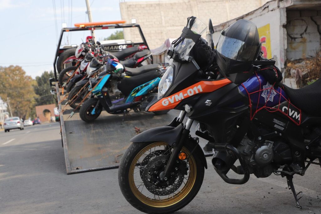 La Guardia Civil tiene como prioridad infraccionar a automovilistas y motociclistas que cuidar a la población, dicen vecinos.