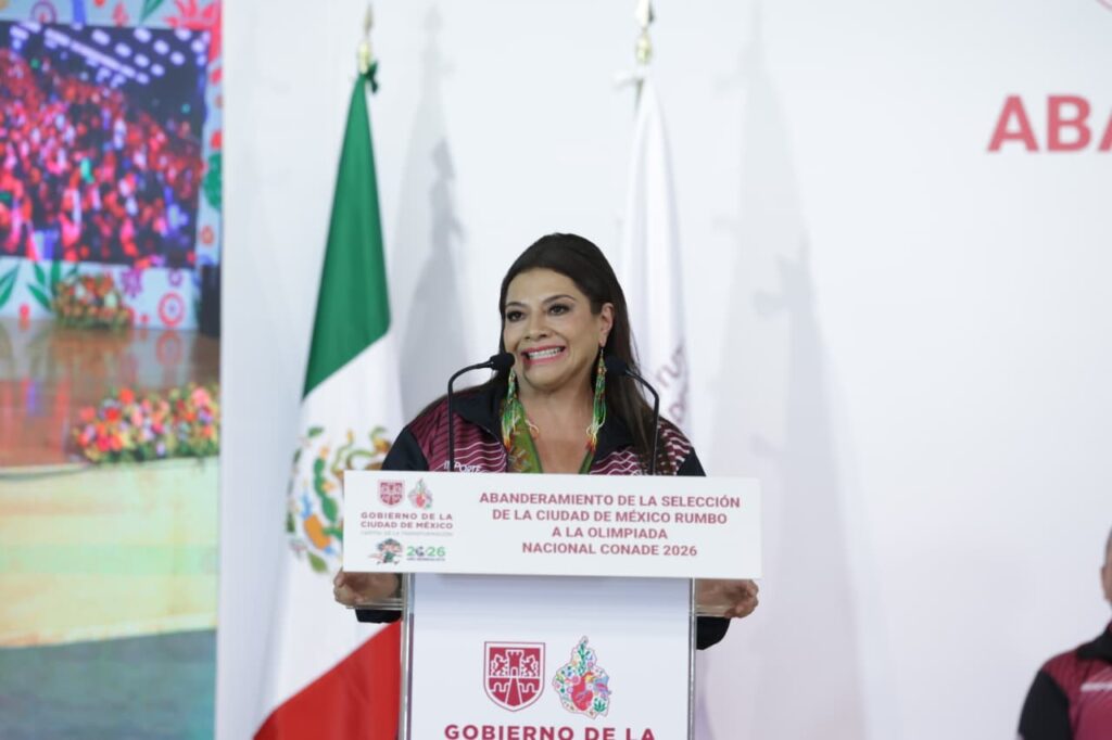 Rumbo a Olimpiada Nacional CONADE 2026 y jefa de Gobierno, Clara Brugada, anuncia apoyos para atletas y entrenadores, luego de abanderar a la Selección de la CDMX.