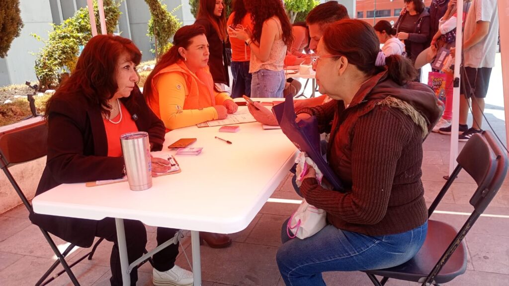 Trabajar con los vecinos es fundamental para construir una comunidad más fuerte, segura y solidaria. Concelas de Movimiento Ciudadano en Alcaldía Cuauhtémoc.