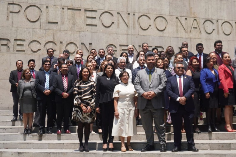 Este acuerdo representa una oportunidad relevante para fortalecer la acción pública desde una perspectiva de derechos humanos, inclusión y desarrollo comunitario, destacó la directora general del DIF local, Beatriz Rojas Martínez.