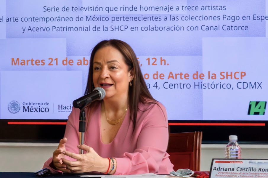Entrevistas especiales que trazan un recorrido por las estéticas que han marcado la producción artística de las últimas décadas en México: Adriana Castillo Román.