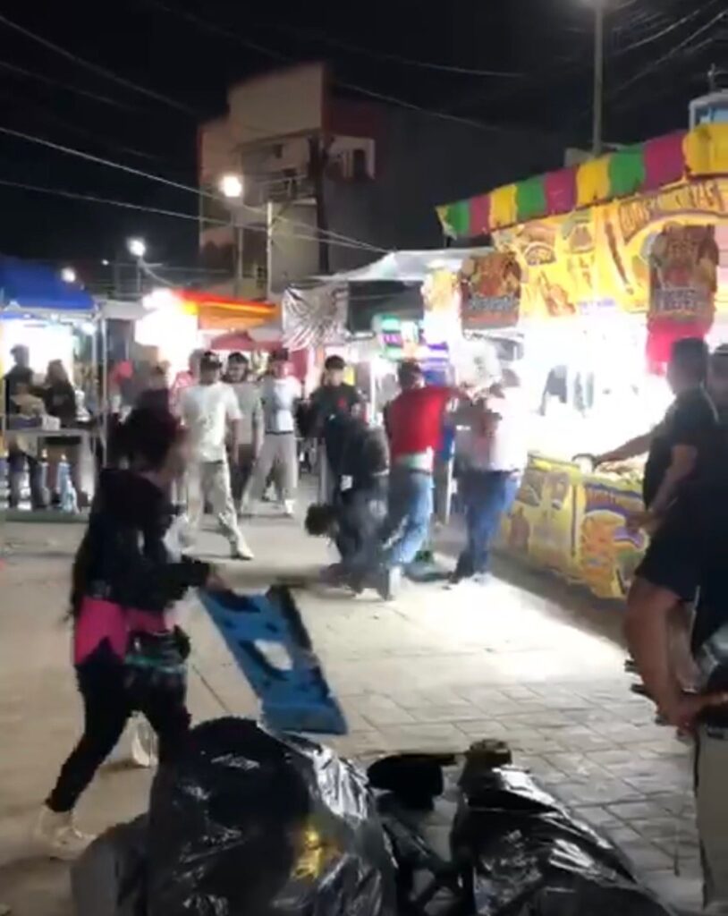 Cierra la Feria de Tecámac en medio de quejas por desorganización e nseguridad. Destina la alcaldesa Rosi Wong más de 50 millones de pesos para la contratación de artistas, mientras vecinos se quejan de la falta de servicios.