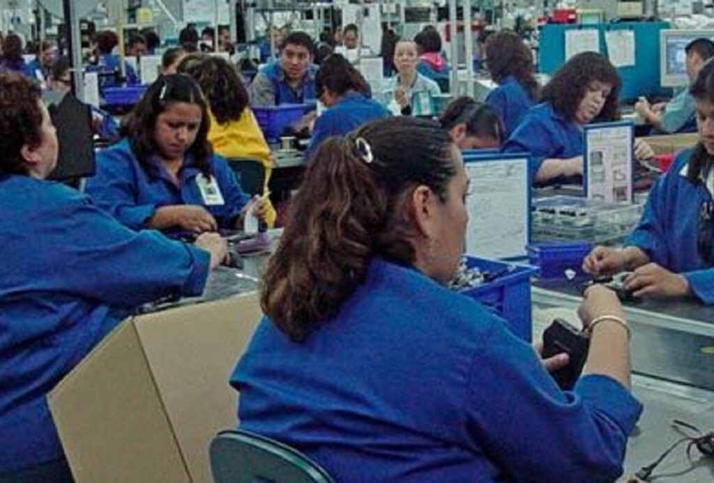 El CEEY advierte que el 91 % de las personas atrapadas en pobreza laboral trabajan en el sector informal, lo cual muestra que la falta de seguridad social es un obstáculo para la movilidad social.