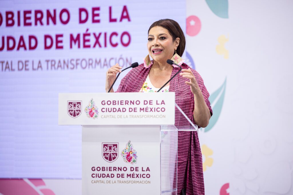 El Gobierno capitalino desplegó operativos de información, orientación vial y transporte alternativo para minimizar afectaciones a la ciudadanía.