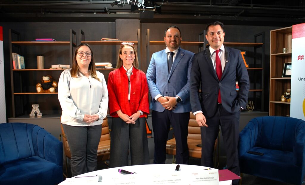 La alianza iniciará con dos diplomados especializados: Gestión Escolar y Liderazgo Educativo, diseñados para fortalecer las habilidades directivas, administrativas y de liderazgo de quienes encabezan instituciones educativas.
