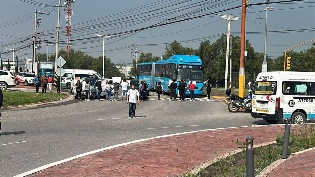 Nuevo cierre de la México-Pachuca por falta de agua en Tecámac. Fracasa Rosi Wong como presidenta municipal.