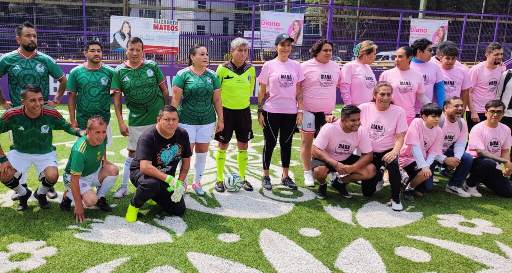 Tiene El Mundialito con Causa como objetivo de apoyar con equipo deportivo a niñas y niños de escuelas primarias de las alcaldías Cuauhtémoc e Iztacalco.