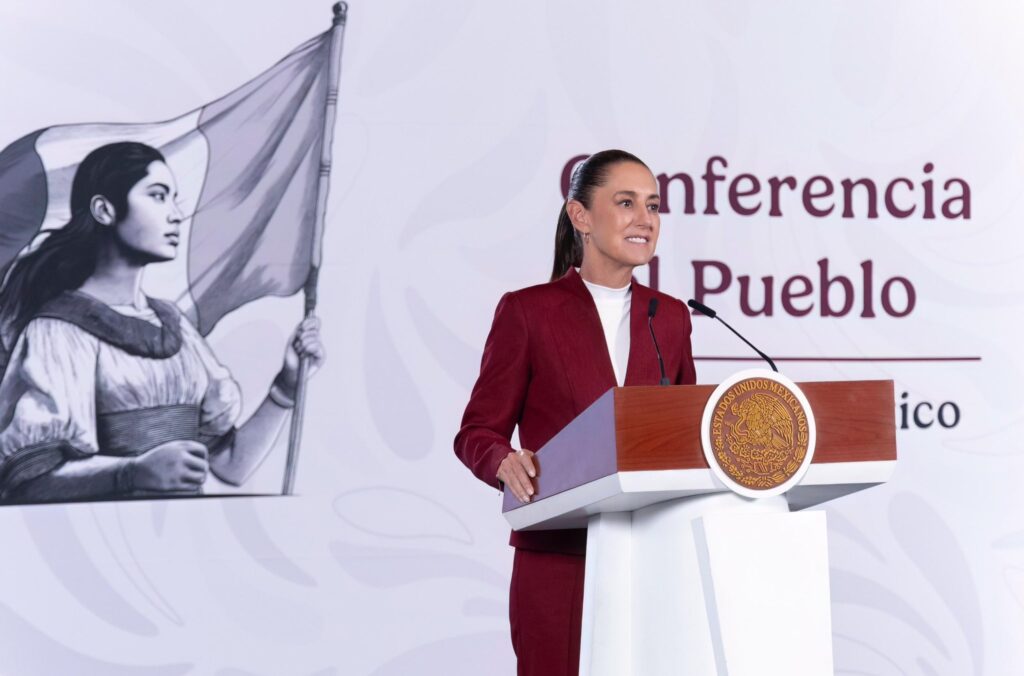 Presidenta Claudia Sheinbaum firma decreto para fortalecer la transparencia en el Gobierno de México.