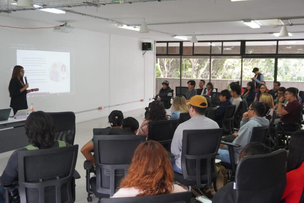 DIF CDMX ha brindado mas de 10 mil atenciones psicologicas y preventivas de la conducta suicida y detección de la depresión infantil en lo que va del año.