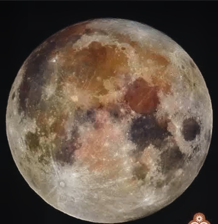 La Luna desde la óptica de Pablo Lonnie Pacheco Railey.