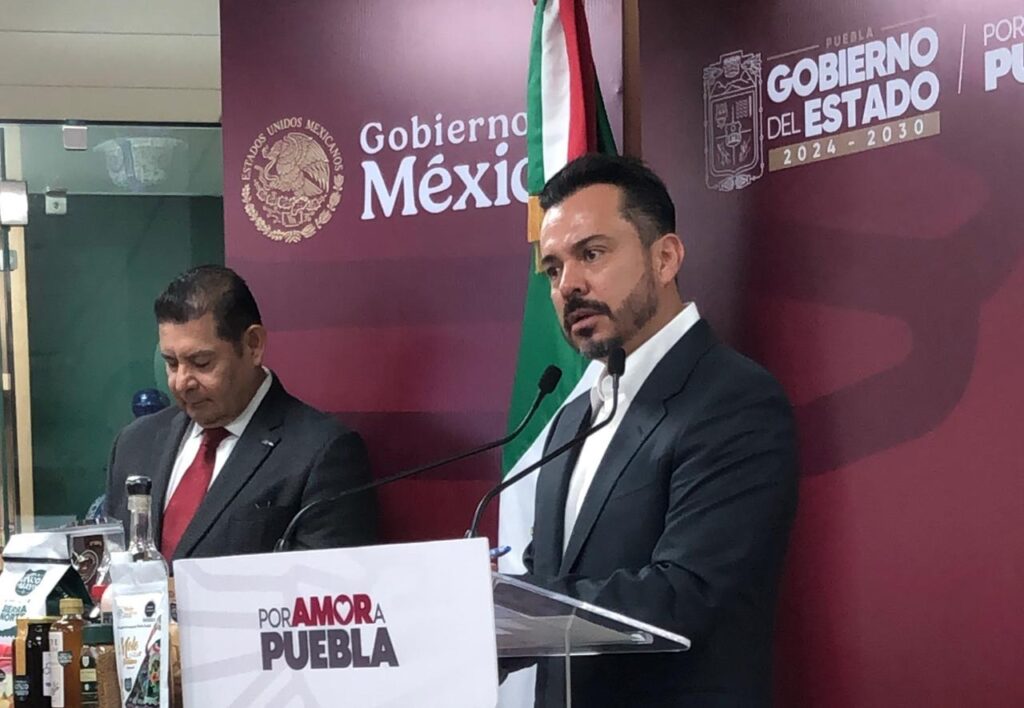 El transporte por cable se conectará con RUTA, ciclovías, bicicletas públicas y transporte convencional mediante una sola modalidad de pago, con descuentos por transbordo entre cada uno. Coordinador de Gabinete, José Luis García Parra.