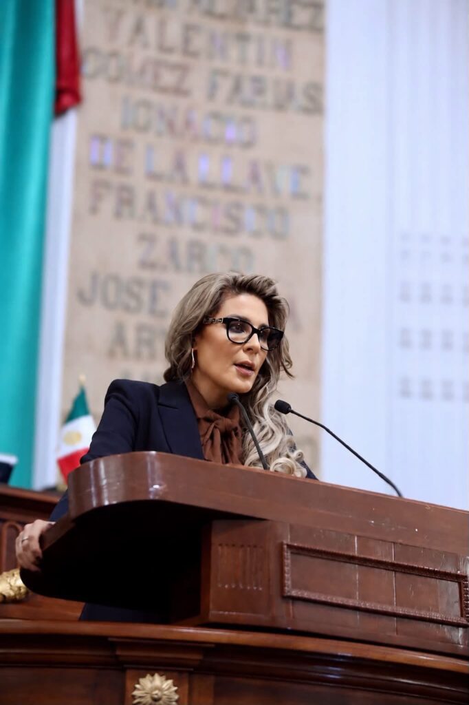 Establecer que quienes sean electos titulares de una alcaldía reciban una capacitación obligatoria en dicha materia antes de asumir su cargo, expresó Arias Contreras.
